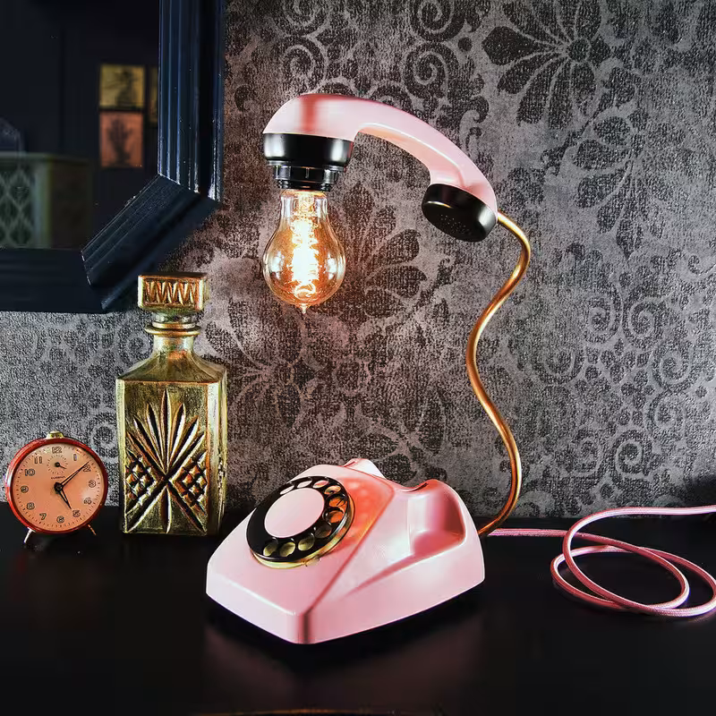 lamp-pink-phone.avif