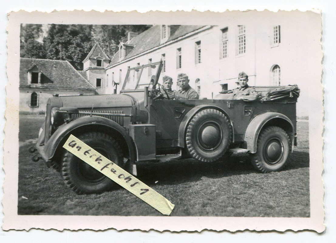 schwerer Kübelwagen des Generalkommandos 1940