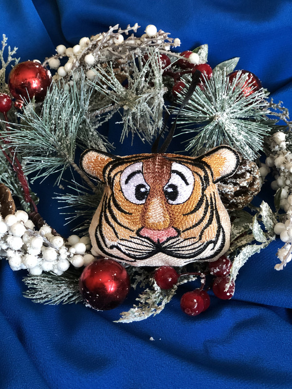 98420B56-51F8-47FE-9F0F-5200FD57392A