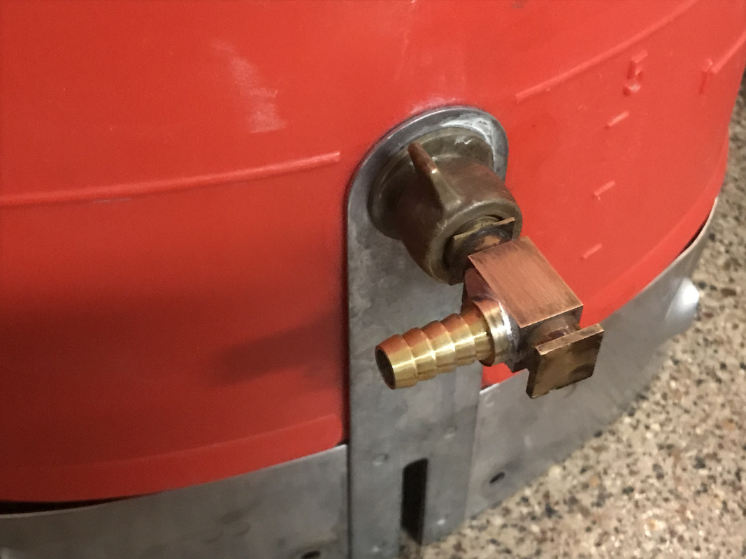 5F98D1AE-03F1-4CDA-85C2-7D8DD9012874