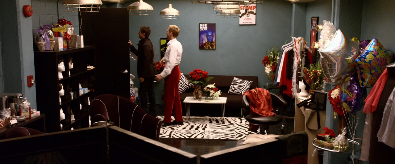 A Very Harold & Kumar Christmas 2011 Extended (1080p x265 10bit 