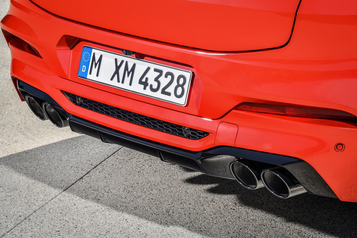 P90334564_highRes_the-all-new-bmw-x4-m