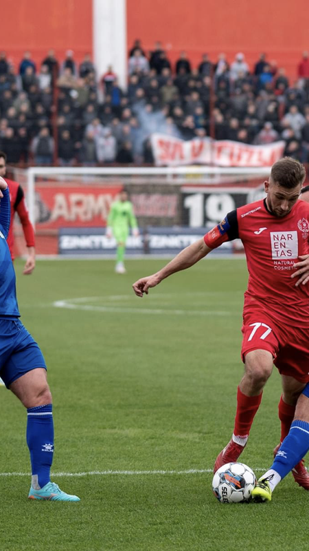 F2C5D455-5003-40E1-A5B2-771F30E01EB1