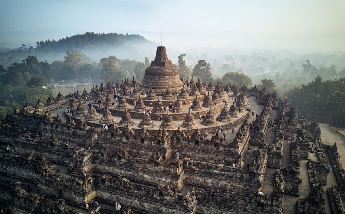 Image: https://i.postimg.cc/JhR2Mxnw/turismo3.jpg