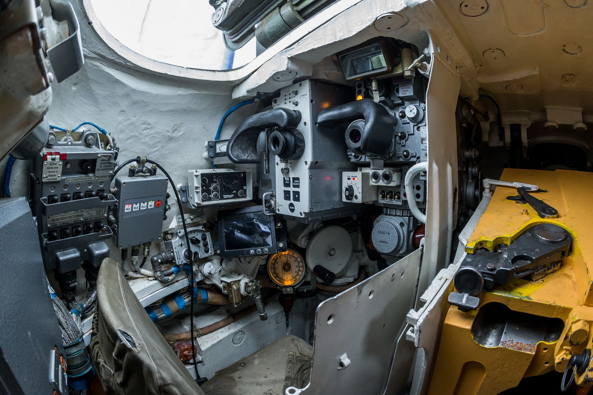 t-72b3-gunners-station.jpg