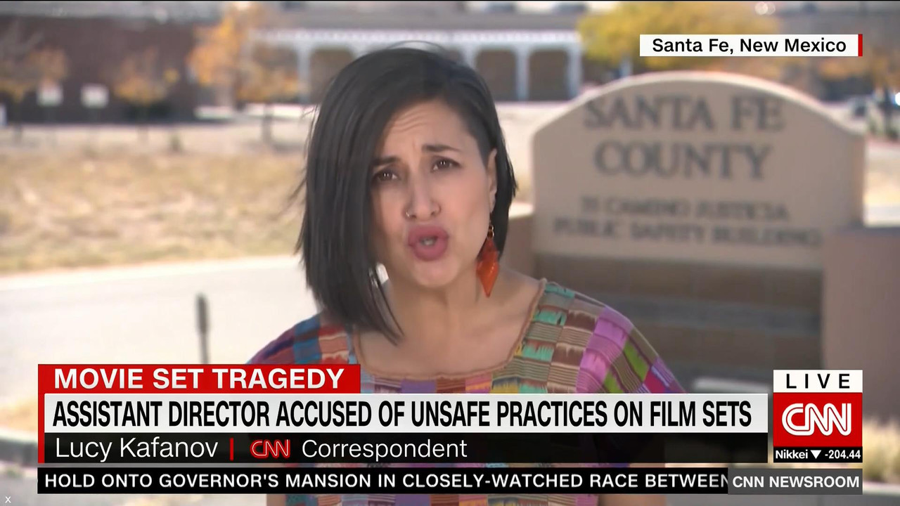 10.25 - 09.00.00 - CNN Newsroom with Isa Soares. Live from London, Is....ts_snapshot_00.10.01_[2021.