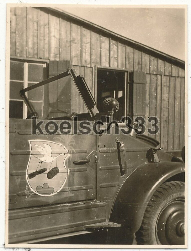 Foto VW Kübelwagen PKW mit Transportgeschwader Staffel Wappen Emblem Luftwaffe