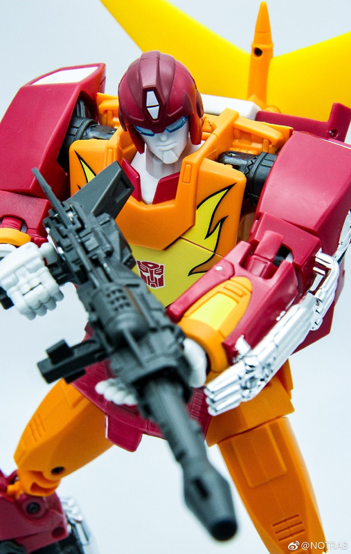 MP-09-Rodimus-Convoy-Reissue-07