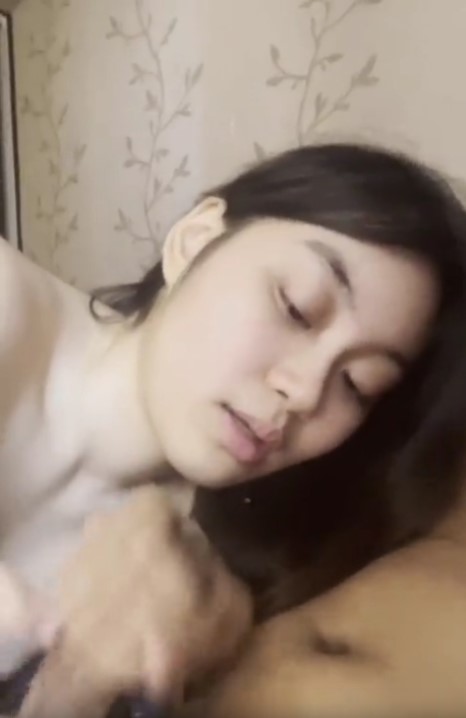 Cewekku Pengocok Handal