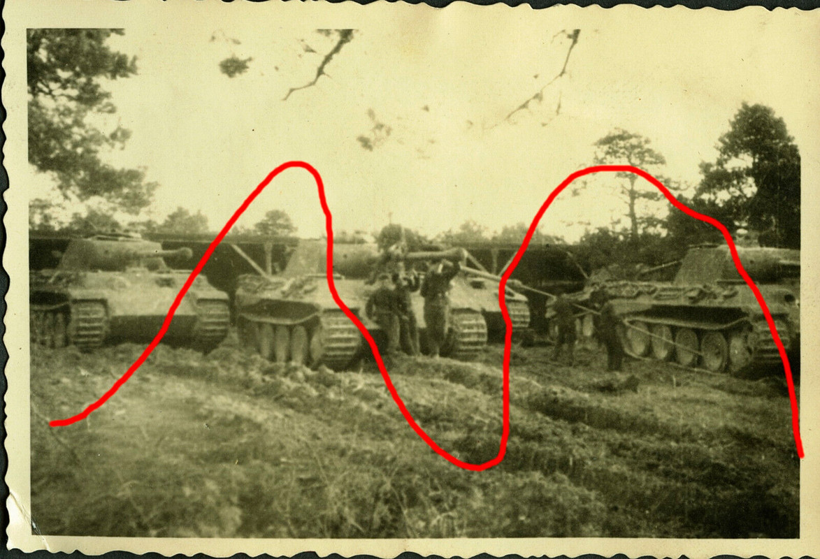 Foto 5 Panther Panzer PzRgt 27 19.PzDiv Frühjahr 1944