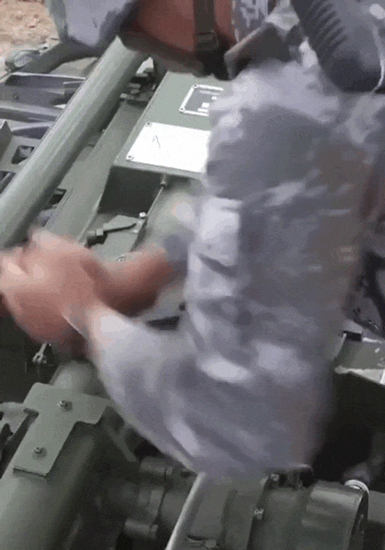 https://i.postimg.cc/JhSsX0Tm/video-2026-06-15-02-58-51-(1).gif