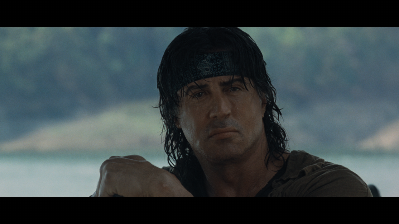 Rambo.2008.2160p.UHD.BDRemux.TrueHD.Atmos.HDR.DoVi.by.DVT.mkv_snapshot_00.36.27_[2022.08.02_20.52.10