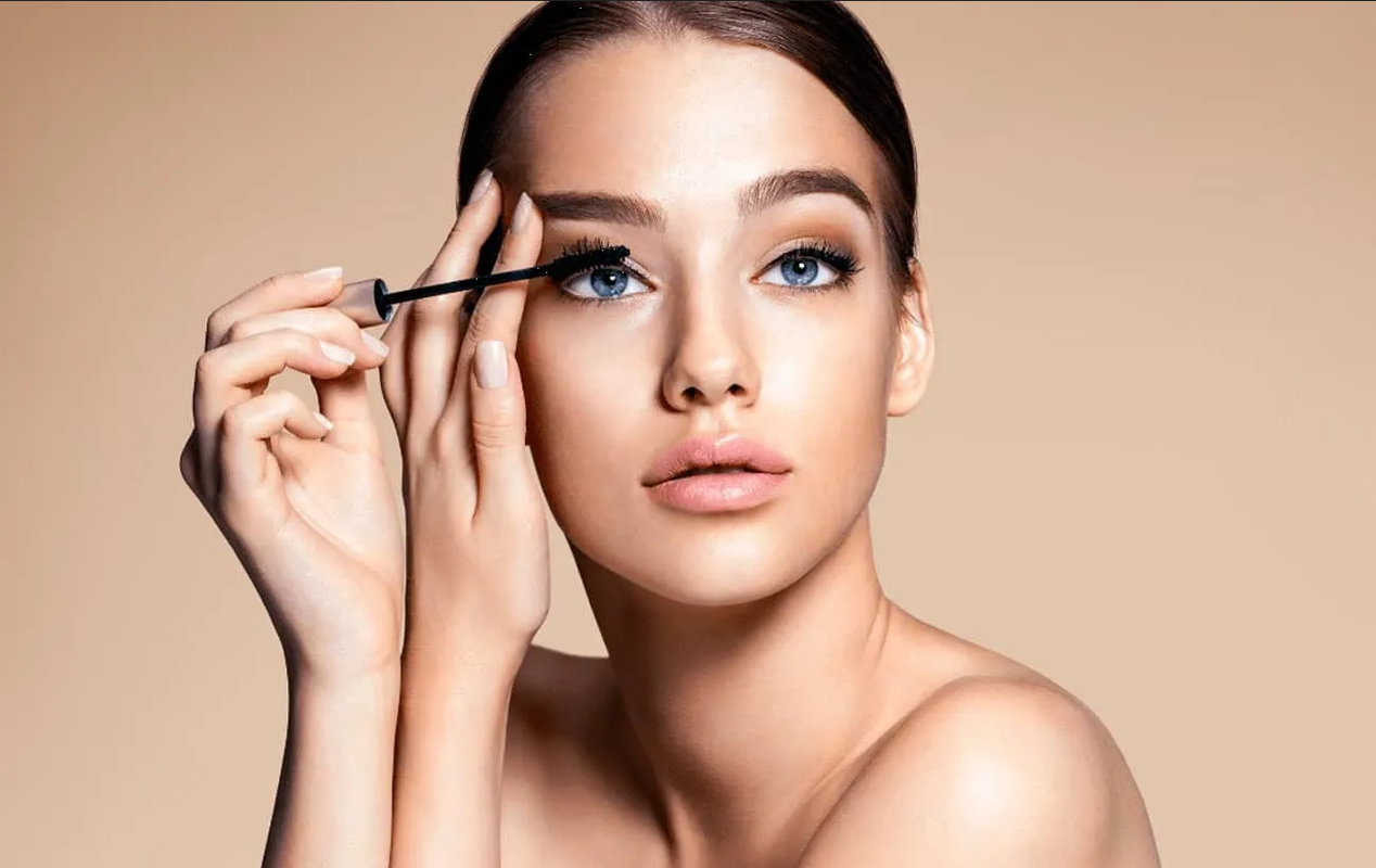 ¿Cómo saber si una máscara de pestañas está vencida?