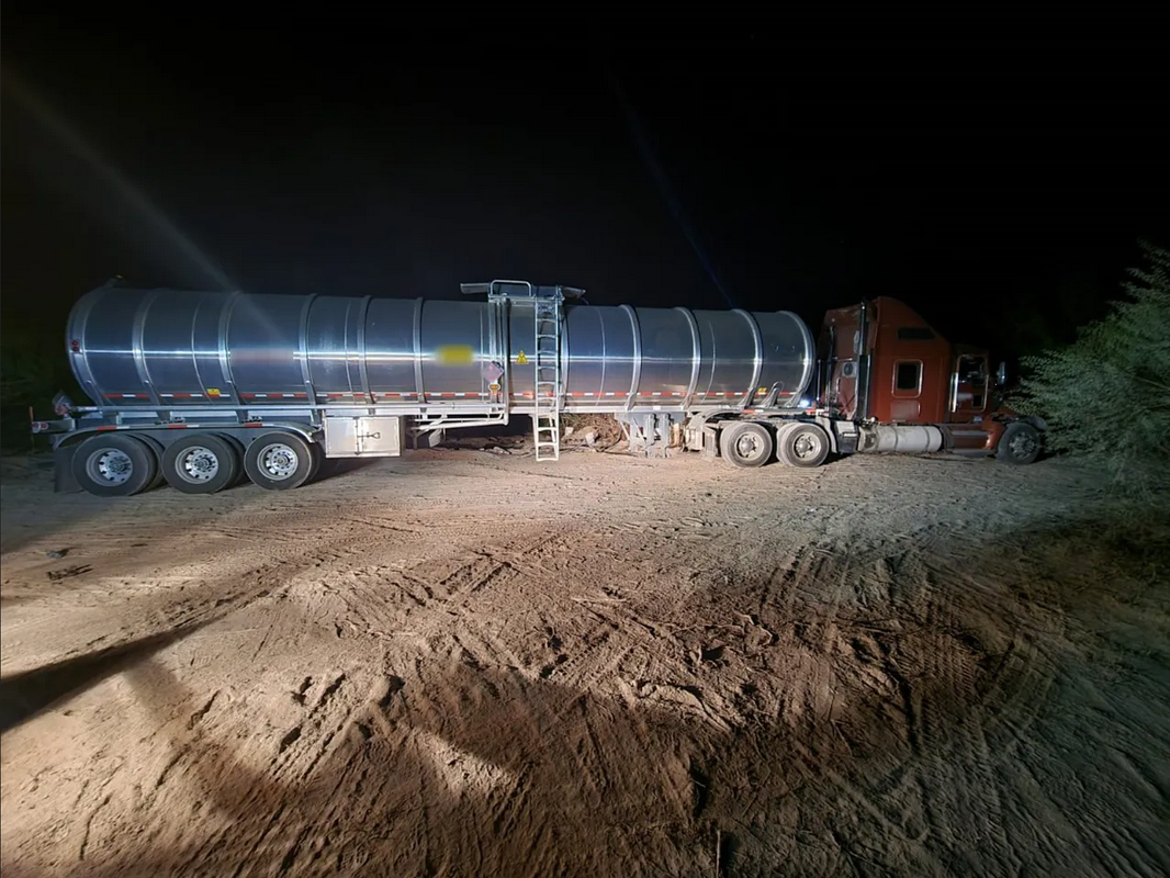 Combate huachicol: Aseguran 55 mil litros de combustible y tomas clandestinas