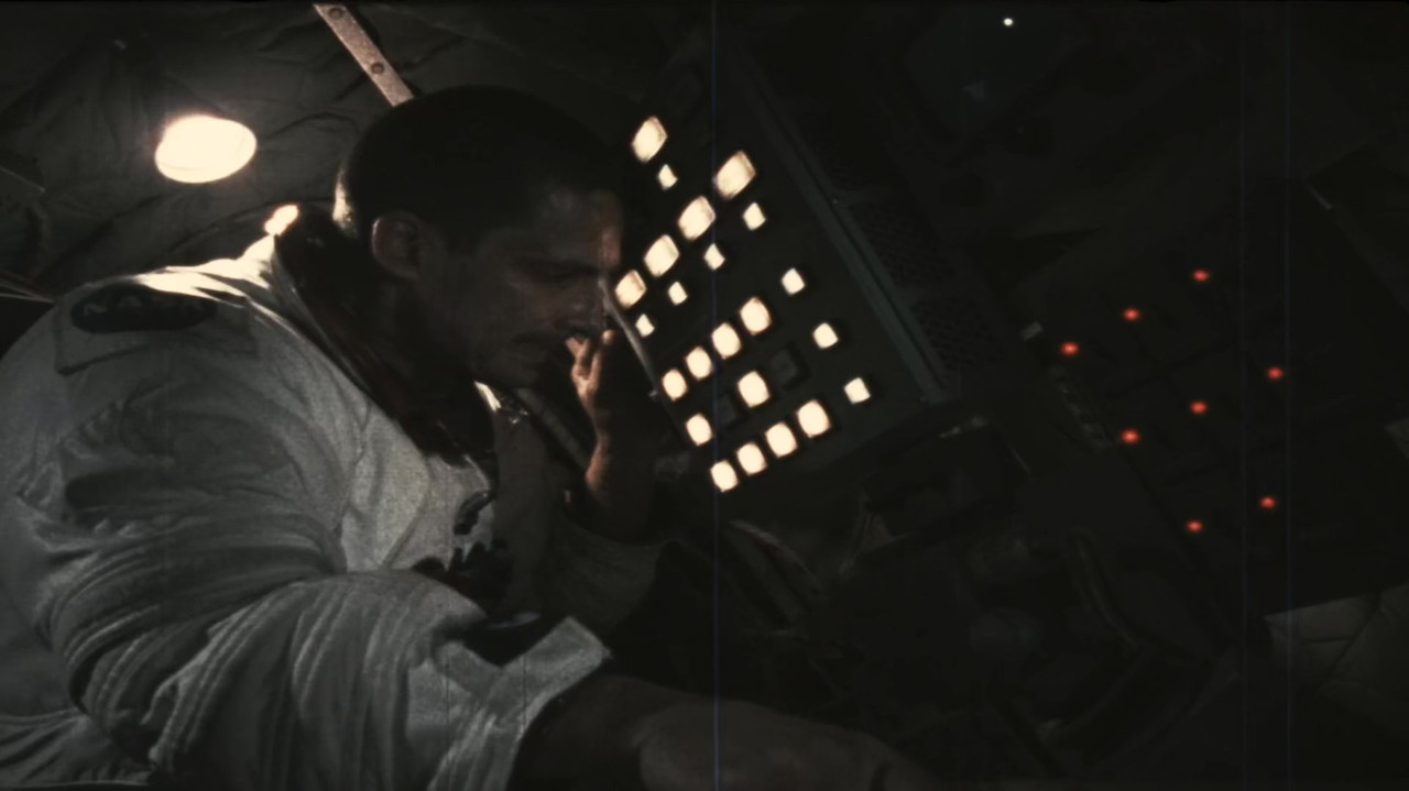 APOLLO 18 mkv snapshot 01 09 49 500