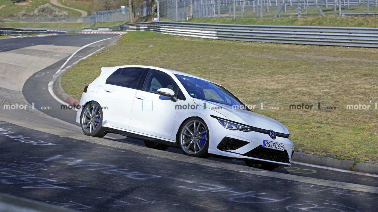 2021-vw-golf-r-spy-photo 4