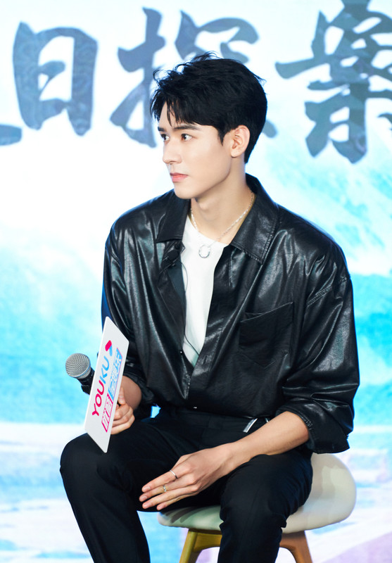 006DurXoly1hgkp9bidw9j34595yd7wn