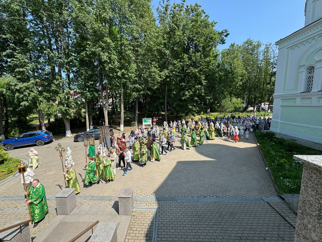 photo-5345833987198808908-y