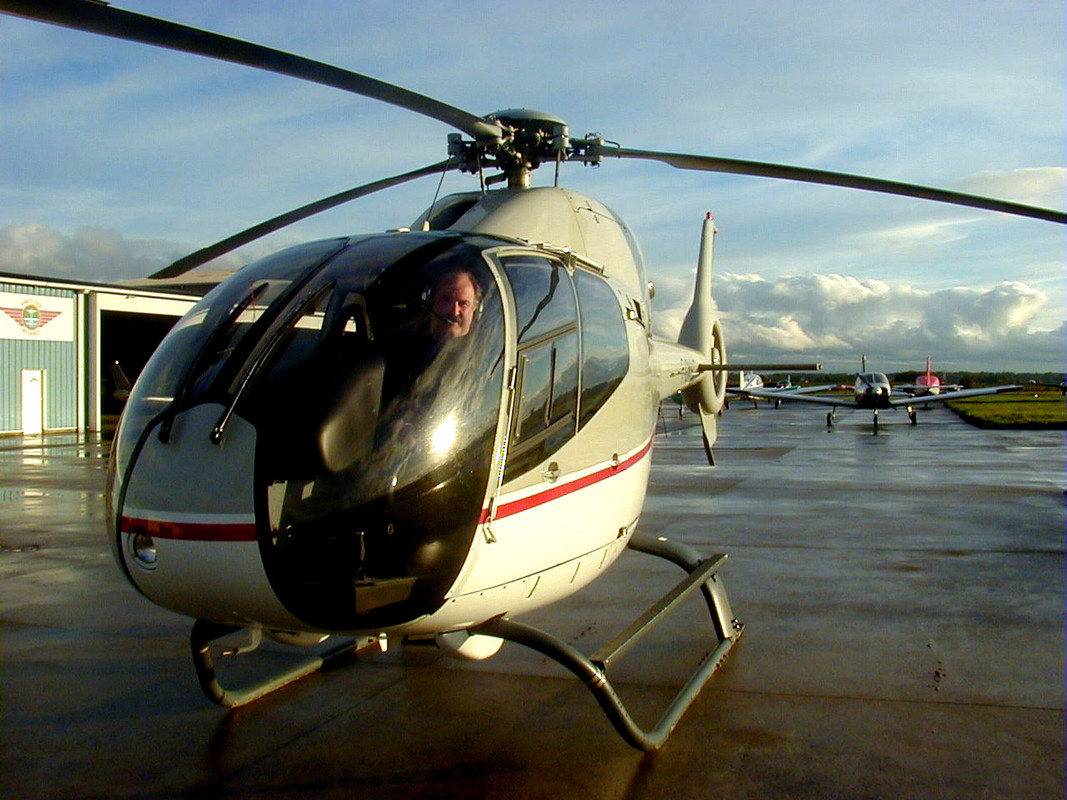 PRESIDENCE DANS L HELICOPTERE PIERRE