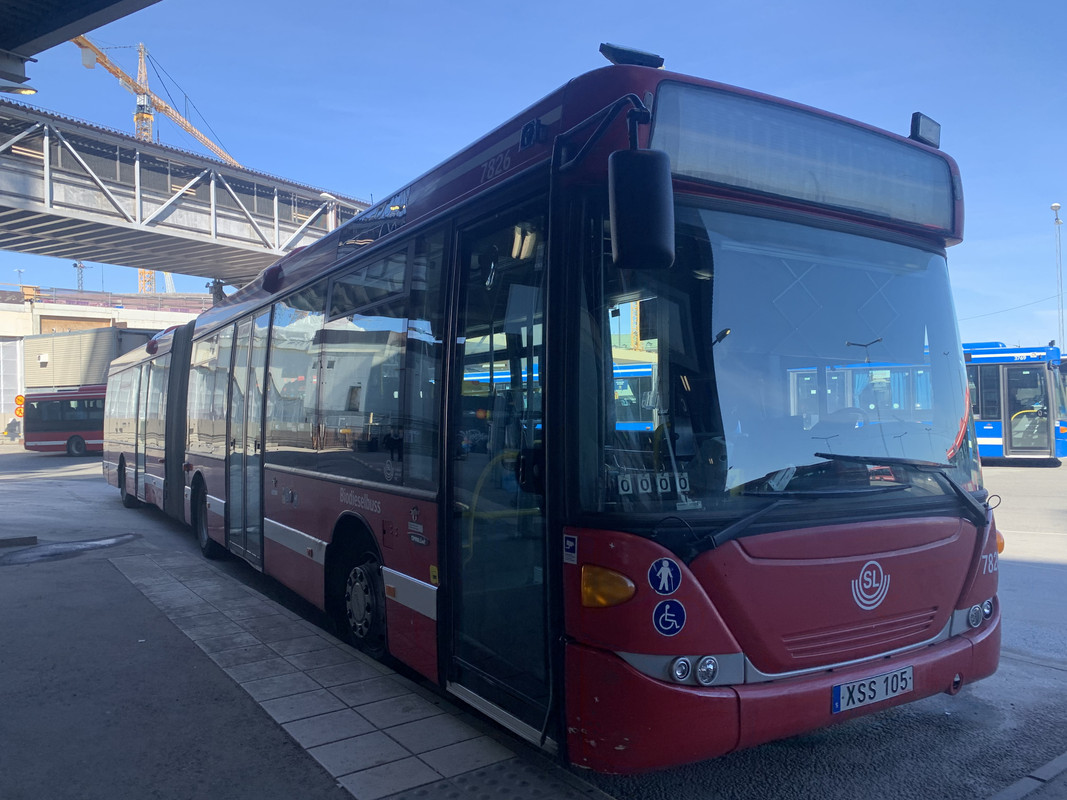 9897F353-4983-4634-A89E-F6EA0D02C2BE