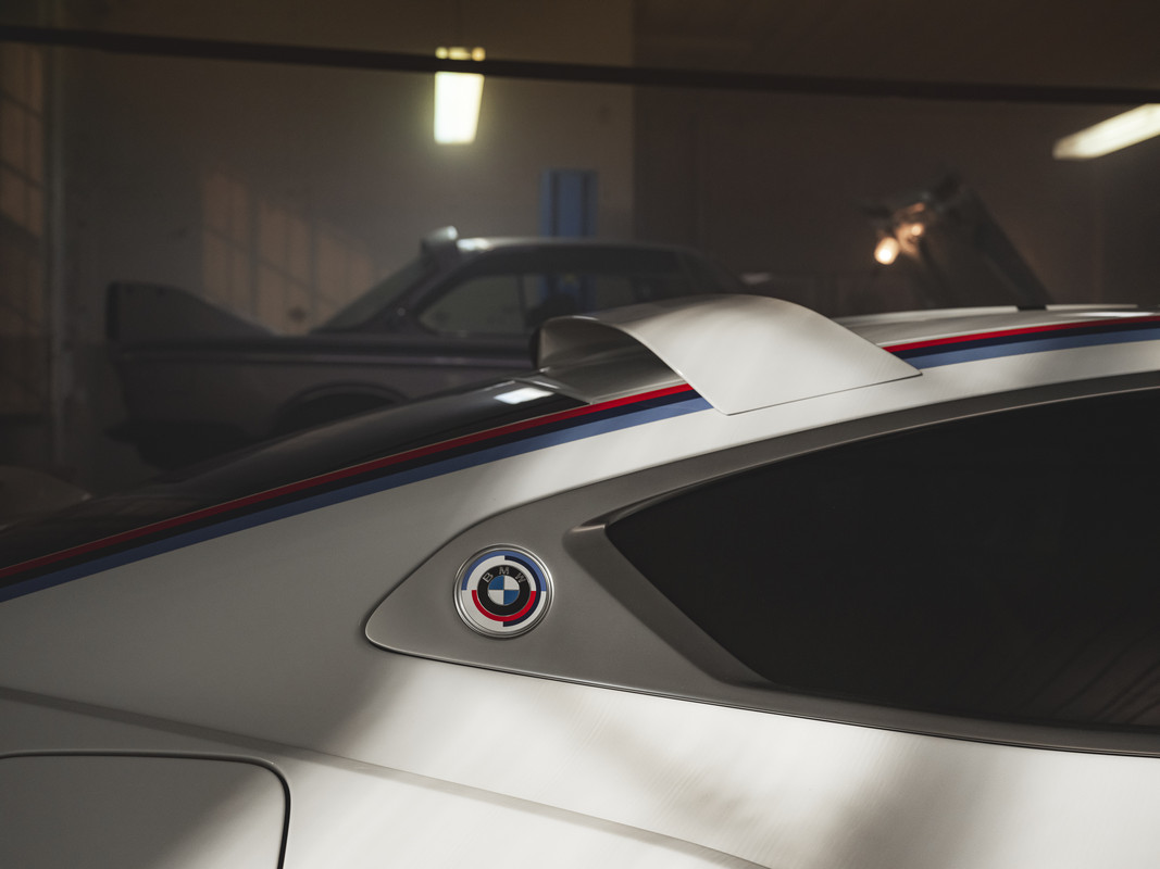P90490865_highRes_the-bmw-3-0-csl-coll
