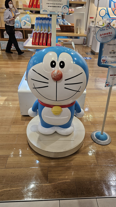 哆啦A夢商店