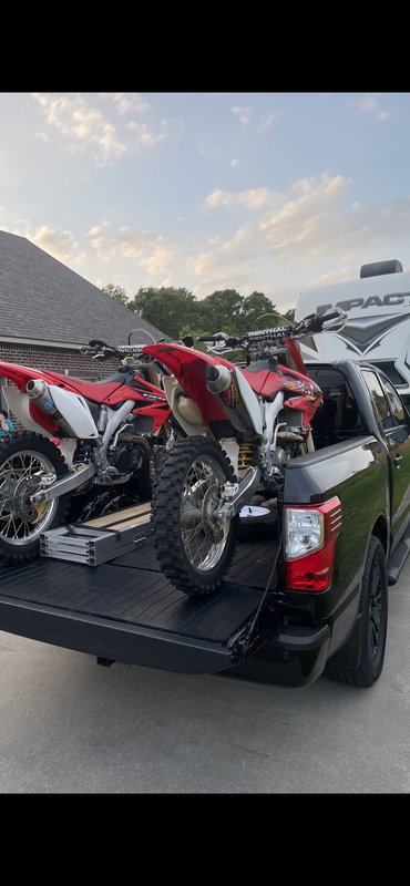 A29EB12F-8E8F-415A-905D-E74CBD0F78F8