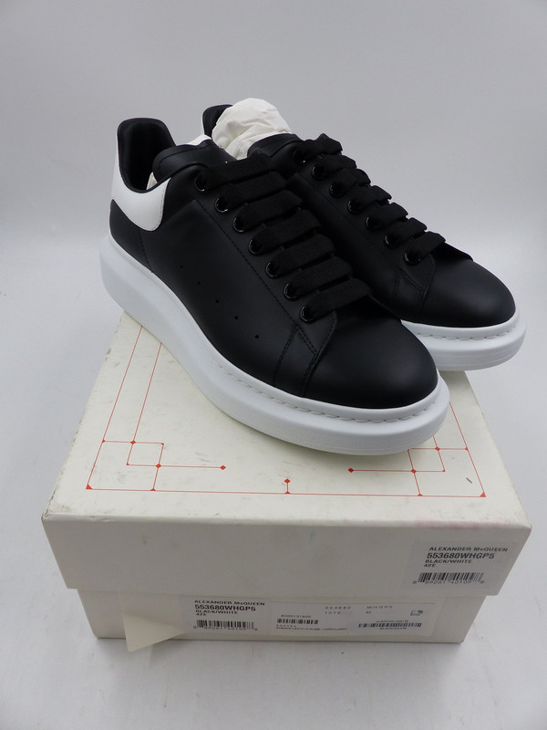 ALEXANDER MCQUEEN OVERSIZED LEATHER SNEAKERS BLCK/WHTE MENS SIZE 9 EUR 42E 553680