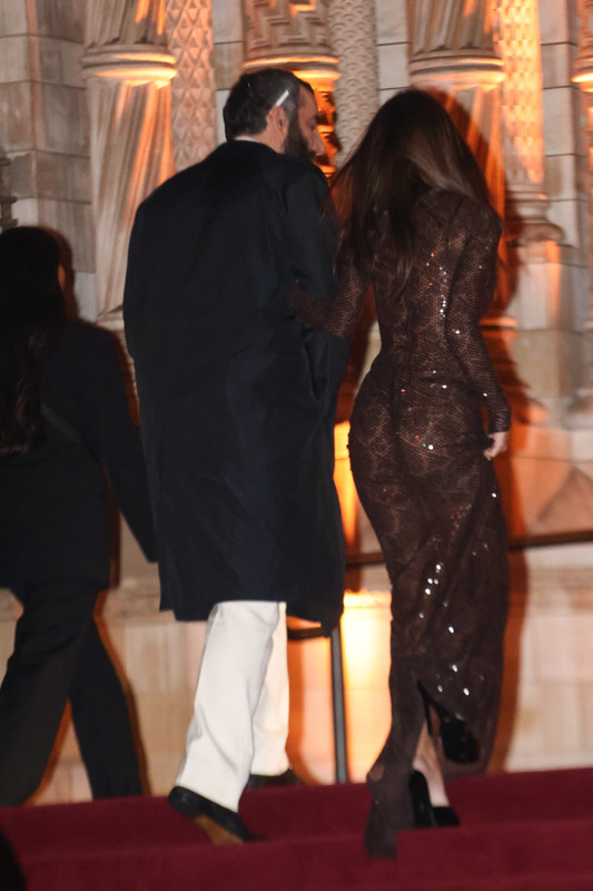 Emily Ratajkowski See Through2026The Albies60