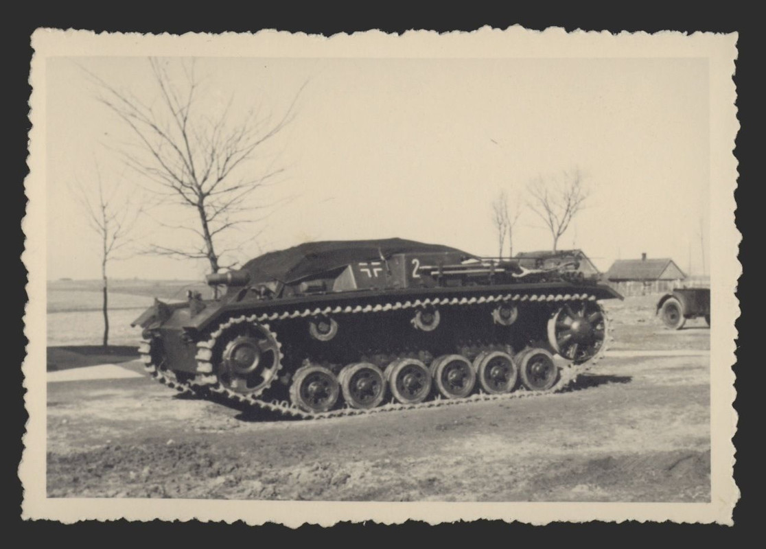 orig Foto, Sturmgeschütz in oder bei Warszawa Wa