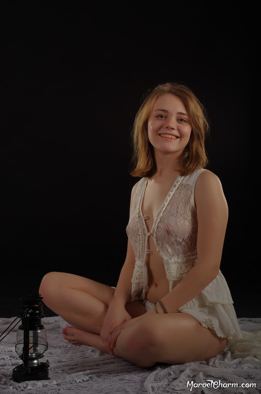 MarvelCharm_Nicolette-Lantern-061