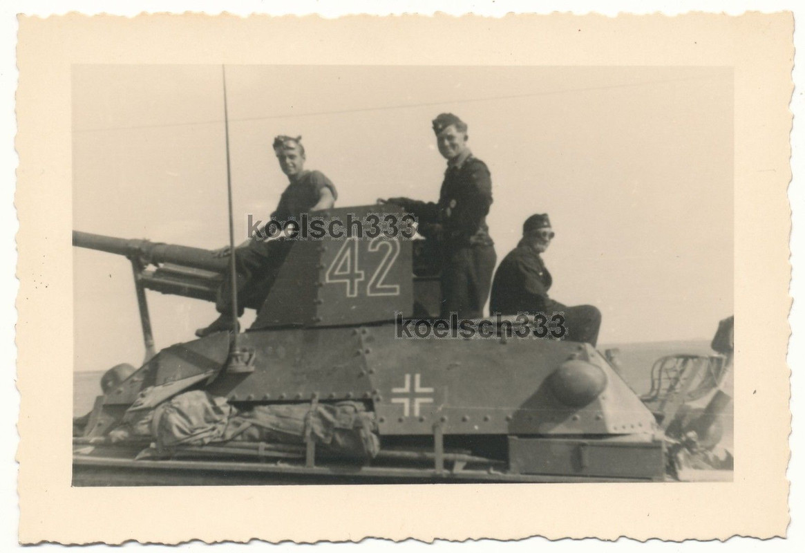 Foto 19. Panzer Div. - Panzerbesatzung Panzerjäg