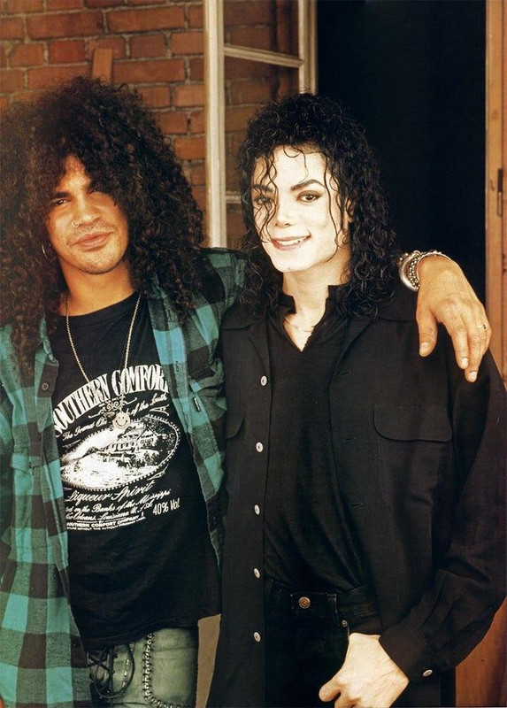 Slash-and-Michael-Jackson-on-the-music-video-shoot-of-Give-In-To-Me-June-25-1992.jpg