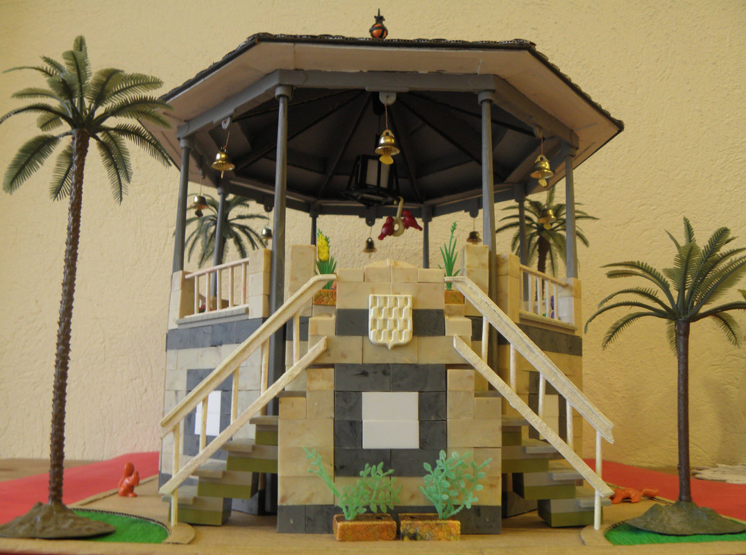 kiosko 8 campanas - frontal