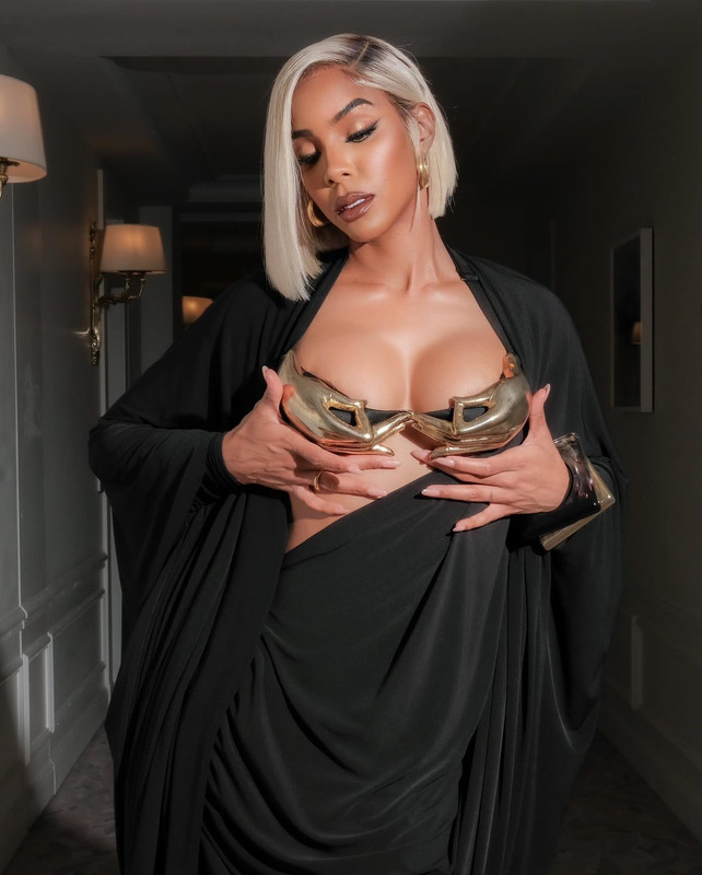 [Image: kellyrowland-1716503034-3374594495264772...864088.jpg]