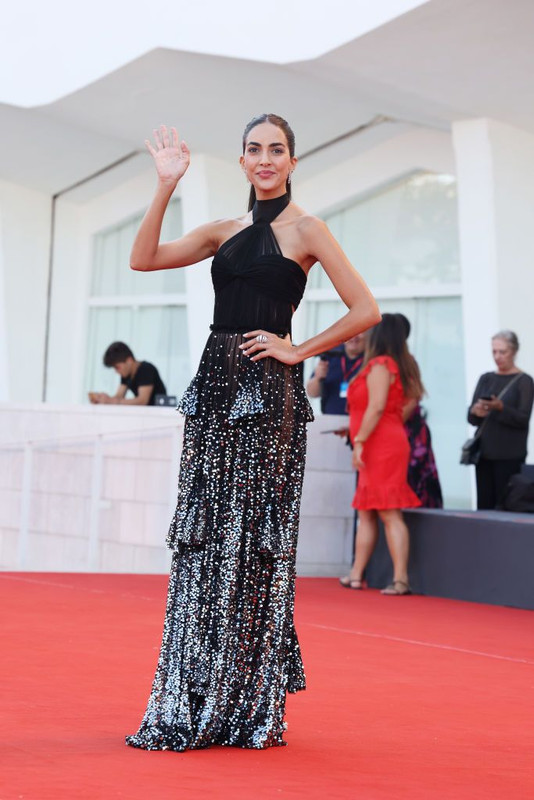 Venezia 79, i look in & out sul red carpet del 9 settembre