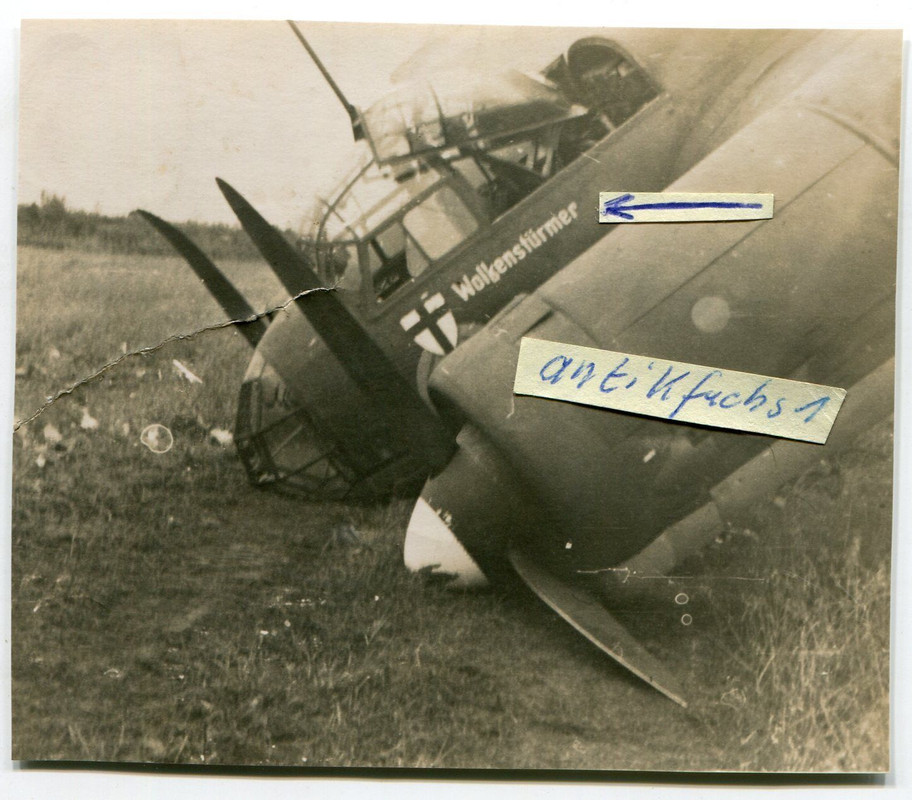 Ju 88 Kampf-Flugzeug mit Wappen und Namen Wolkenstürmer im 2.WK