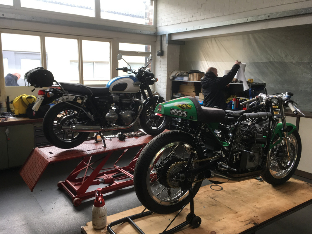 EF6CA2F2-64D9-4E82-A3D4-DD4716EF1E73