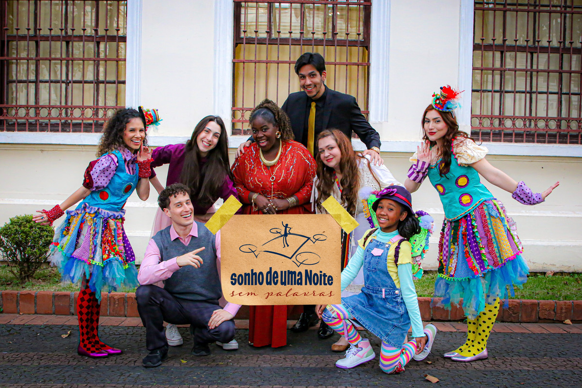 Sonho - Elenco Foto de Enrico Verta Opção 2 (com logo)