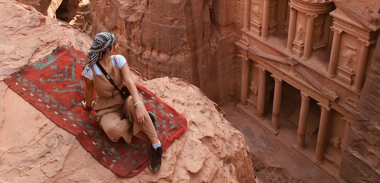 C:\Users\lenovo\Pictures\Saved Pictures\muslim woman\01B-muslim-women-travel-group_ (tagliata 0).jpg