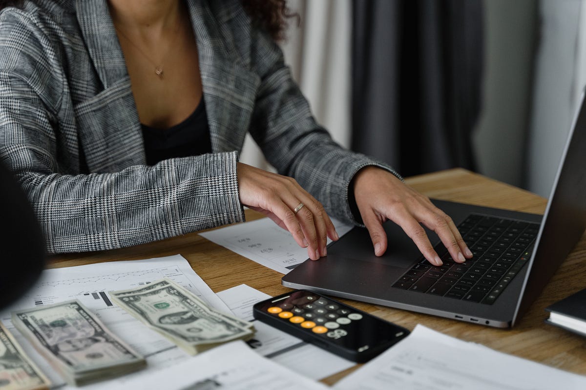 Reasons Why Online Liquidation Auction Happens?