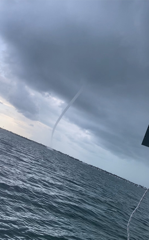 C36EF6E8-3DB8-49ED-A0AA-D80D21630685