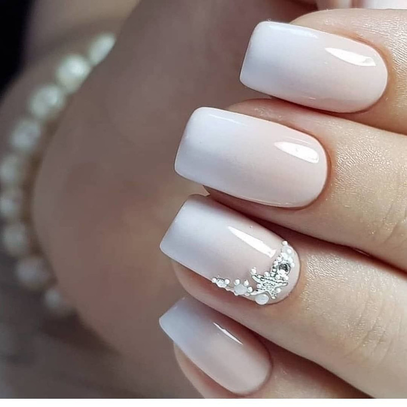 Uñas de acrílico para novia