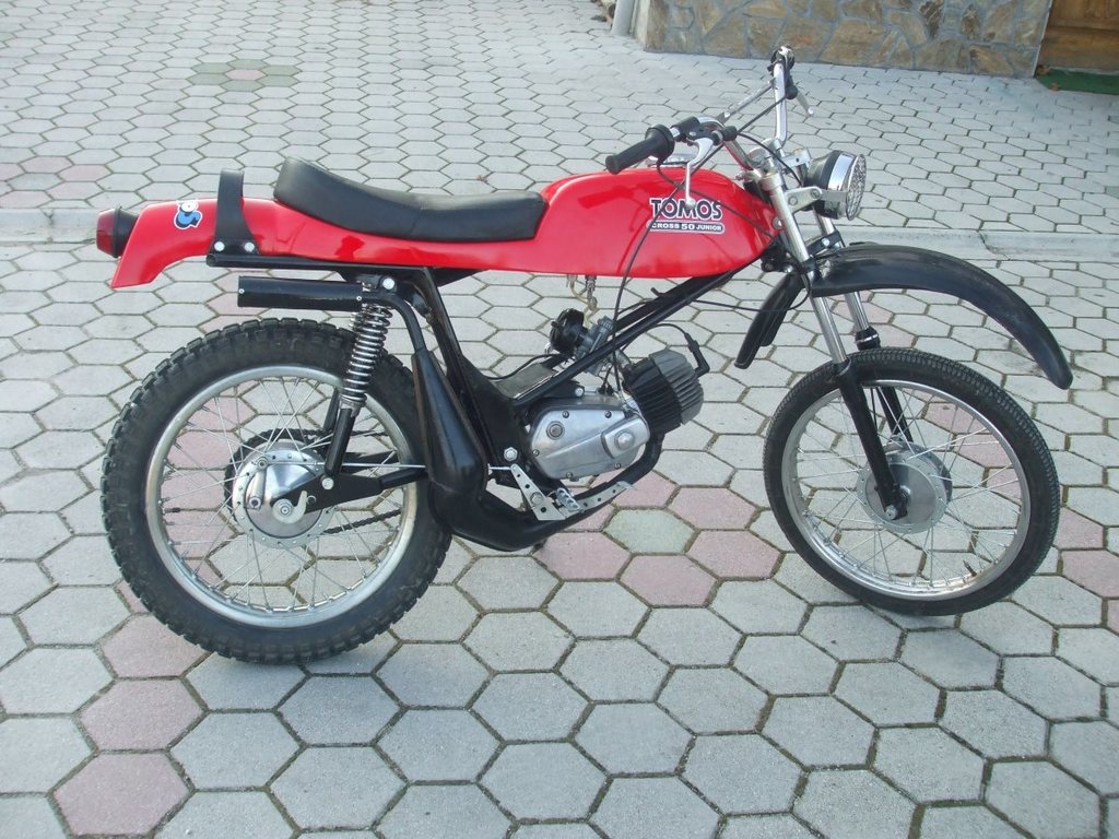 12037807_878958345522665_683663591_o