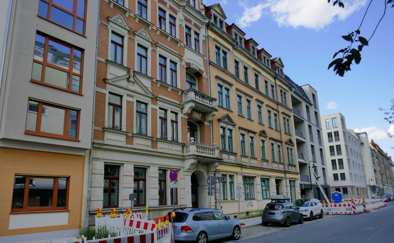 Bild: https://i.postimg.cc/JhqfJ4wP/P1290969.jpg