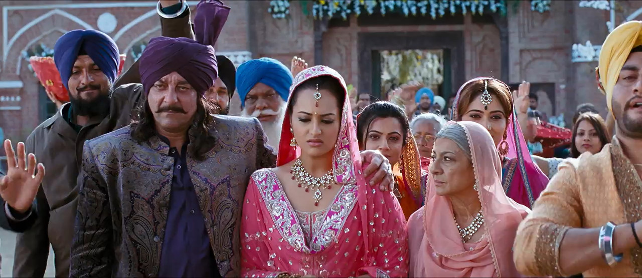 Son of Sardaar 2012 BluRay [Hindi] 480p 720p ESub Screenshot
