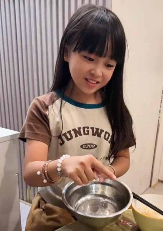 萧子轩,扣肉妹妹,轩宝宝,ロリータ,Lolita,萝莉塔,炉利,Loli,萝莉,亜炉,華炉,少女,甜妹