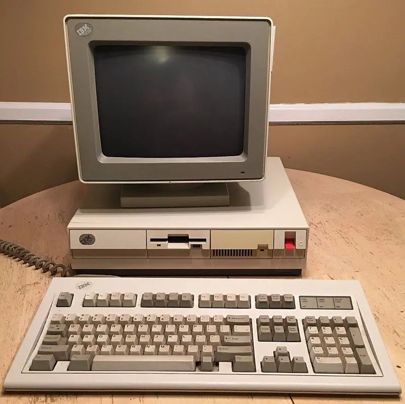 IBM-PS-2-Model-30.webp