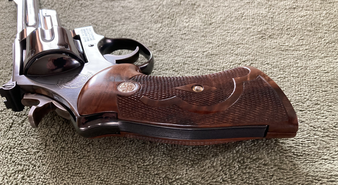 C2D44EF8-E539-4C8C-87BD-70CDE5EA8CC0