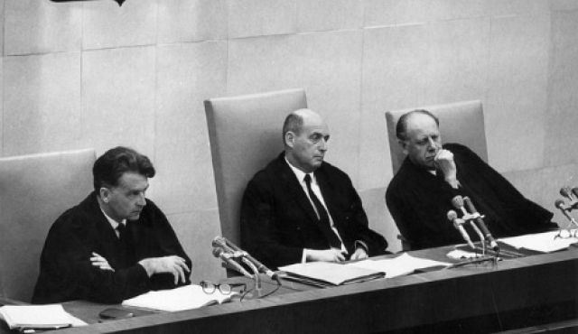 Los jueces del proceso, Benjamin Halevy, Moshe Landau, y Yitzhak Raveh